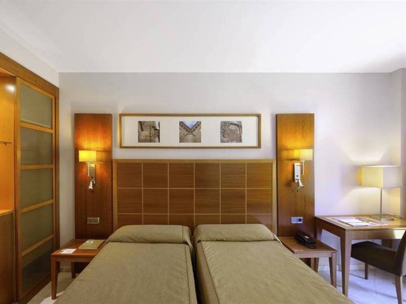 Exe Las Adelfas Cordoba Ngoại thất bức ảnh